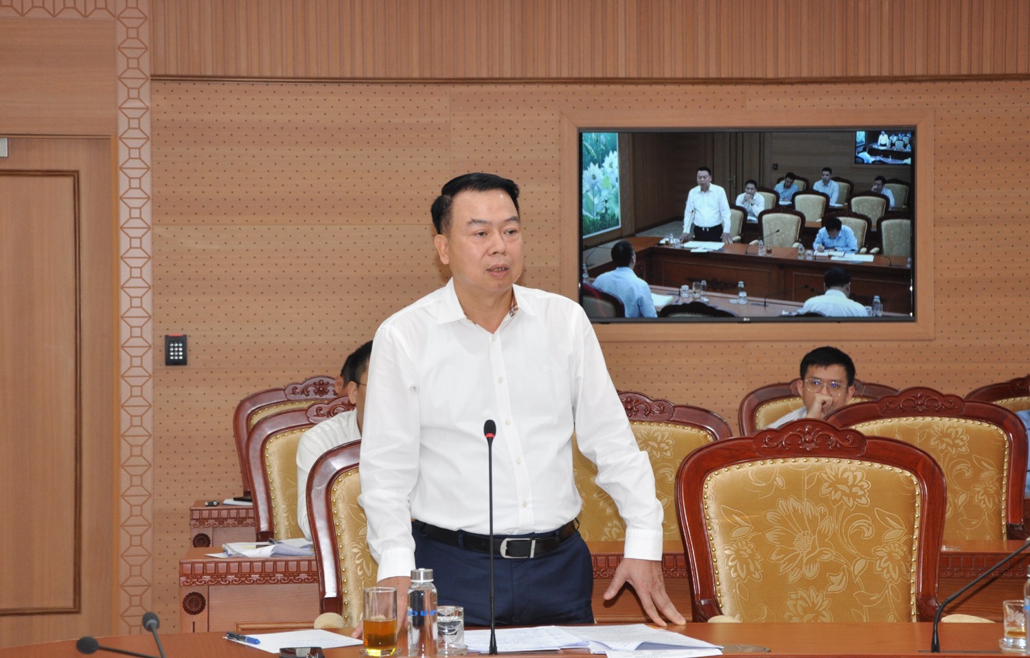 Thứ trưởng Bộ Tài chính Nguyễn Đức Chi yêu cầu tập trung các giải pháp trước tình trạng giảm thu ngân sách. Ảnh: Bộ Tài chính