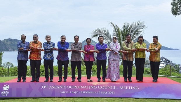 Bộ trưởng Ngoại giao các nước ASEAN cùng Bộ trưởng Ngoại giao Timor-Leste (tham dự với tư cách quan sát viên) và Tổng thư ký ASEAN chụp ảnh lưu niệm. Ảnh: TTXVN
