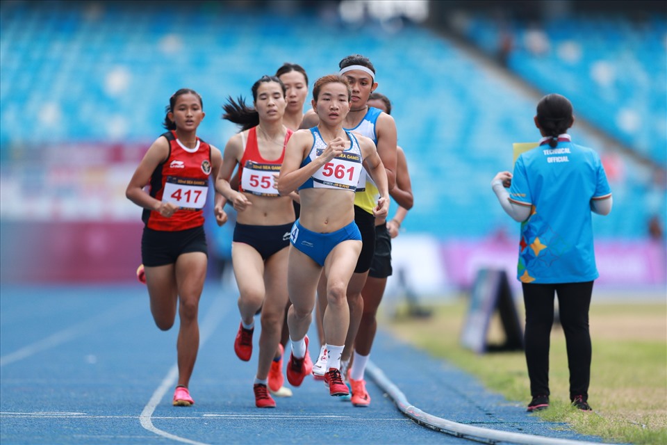 Chiều 9.5, Nguyễn Thị Oanh bước vào tranh tài ở nội dung chạy 1.500 nữ. Với đẳng cấp vượt trội, Nguyễn Thị Oanh được đánh giá là ứng viên sáng giá cho tấm huy chương vàng.