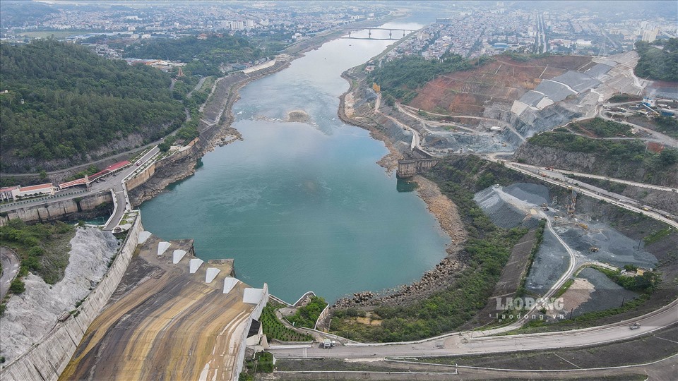 Một số hình ảnh PV ghi nhận tại Nhà máy thủy điện Hòa Bình ngày 13.6.2023.