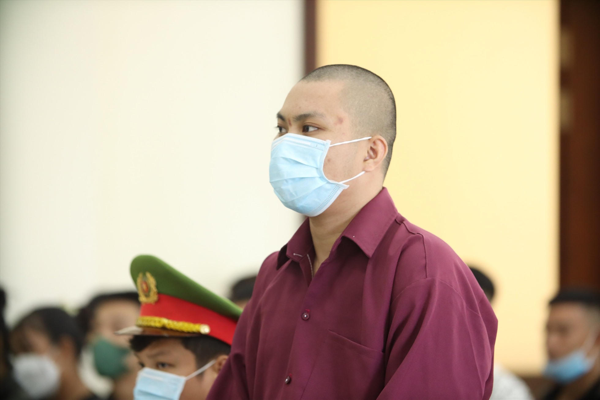 Bị can Nguyễn Đoàn Phước Hưng trong phiên tòa xét xử. Ảnh: An Long