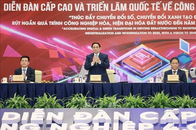 Thủ tướng Phạm Minh Chính dự Phiên toàn thể Diễn đàn cấp cao và Triển lãm Quốc tế về Công nghiệp 4.0 năm 2023.