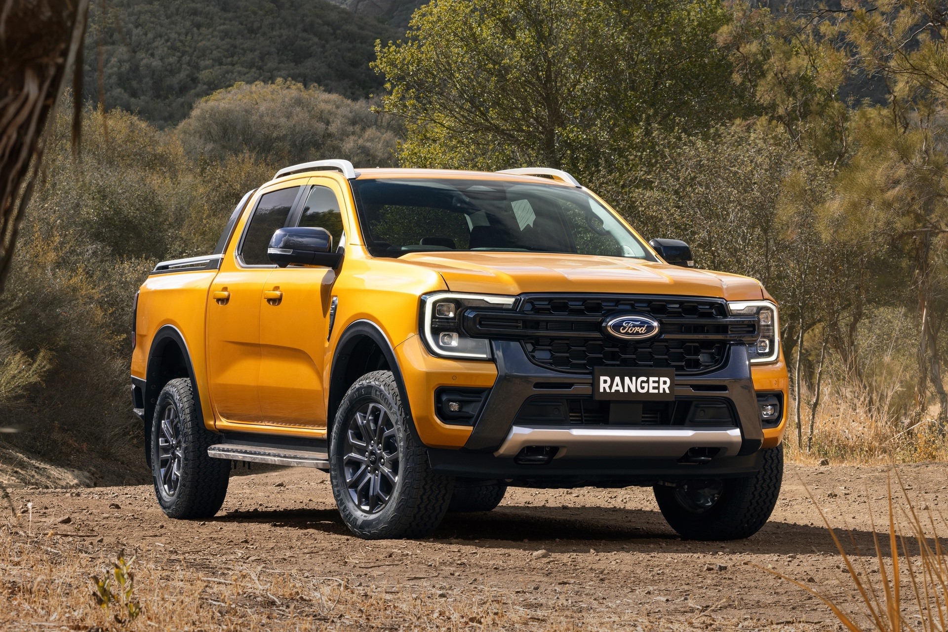 Ford Ranger đứng ở vị trí tiếp theo với đạt doanh số 932 chiếc, giảm sâu tới 34,7% so với tháng 4. Lũy kế 5 tháng đầu năm 2023, Ford Ranger bán được 6.015 xe, và không có đối thủ ở phân khúc xe bán tải. Ford Ranger 2023 được lắp ráp trong nước với 6 phiên bản kèm mức giá công bố từ 659 triệu đồng - 965 triệu đồng. Ảnh: Ford