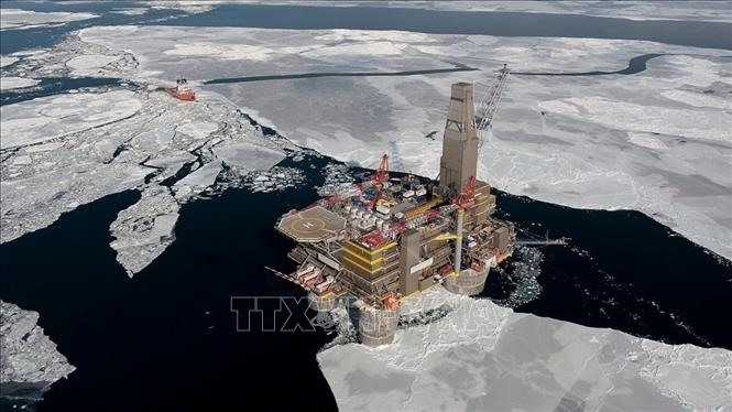 Dự án năng lượng dầu khí Sakhalin 2 ở vùng Viễn Đông của Nga. Ảnh: TTXVN