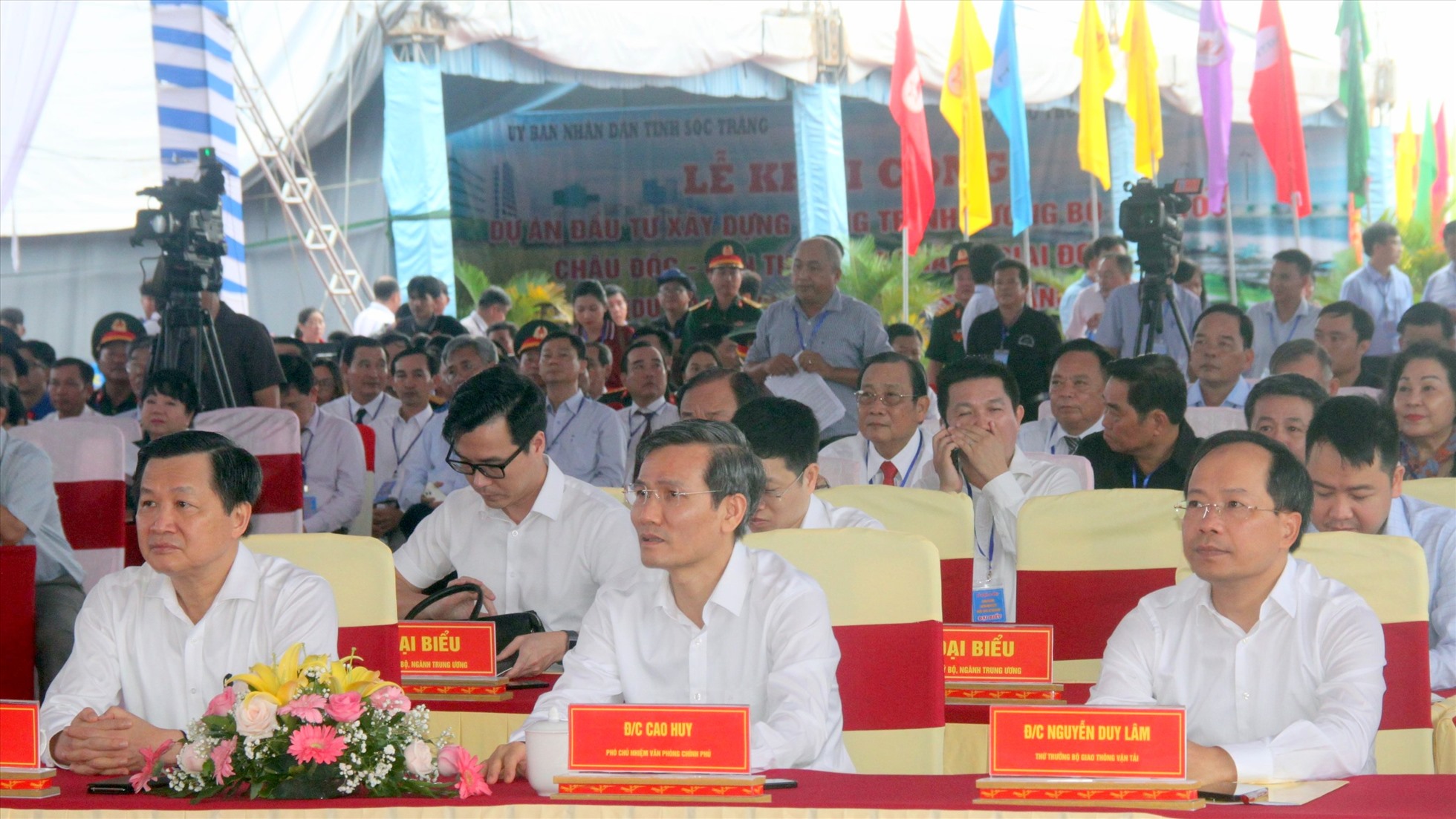 Phó thủ tướng Chính phủ Lê Minh Khái dự Lễ khởi công tại điểm cầu Sóc Trăng.Ảnh: Nhật Hồ