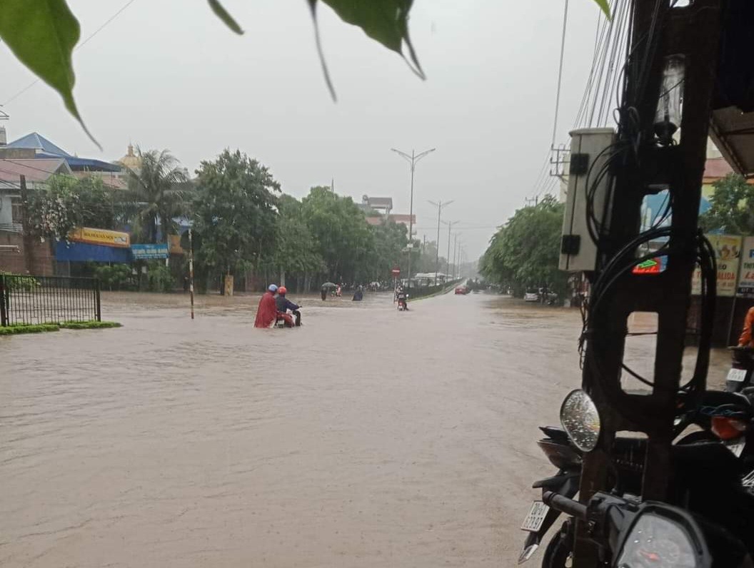 TP. Thái Nguyên nhiều tuyến phố bị ngập nặng. Ảnh: Hà Thanh