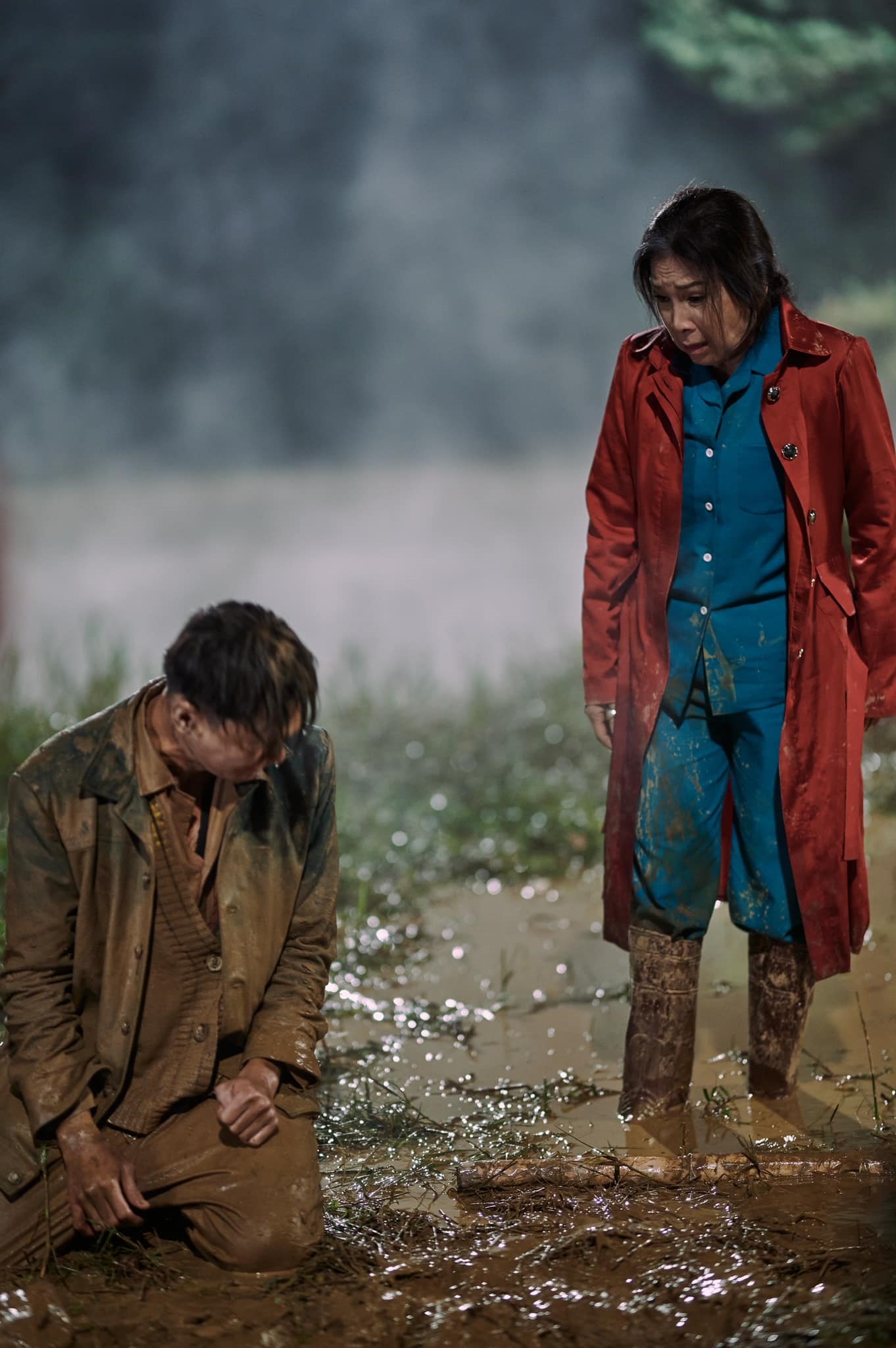 Một phân cảnh của NSND Kim Xuân trong phim Hạnh phúc máu. Ảnh: Nghệ sĩ cung cấp