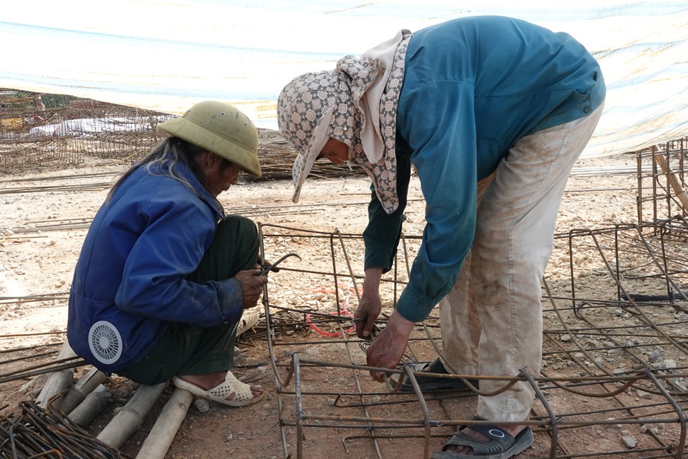 Đan sắt. Ảnh: Trần Tuấn.