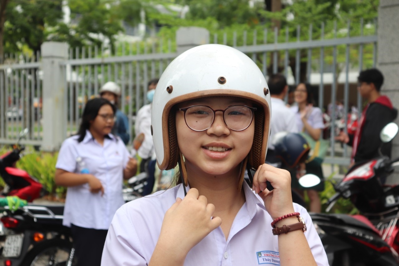 Kỳ thi Tuyển sinh lớp 10 trung học phổ thông (THPT) năm học 2023-2024 diễn ra an toàn, thành công. Ảnh: Nguyễn Linh