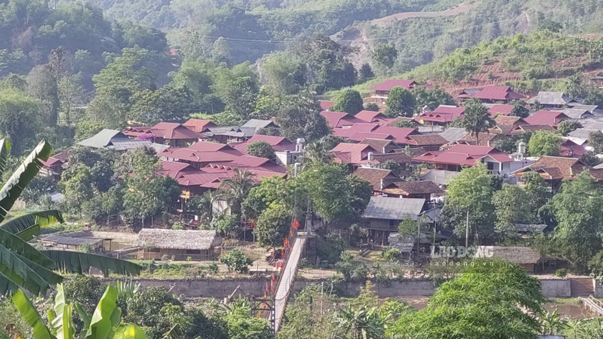 Một góc xã nông thôn mới Chà Nưa, huyện Nậm Pồ. Ảnh: Văn Thành Chương