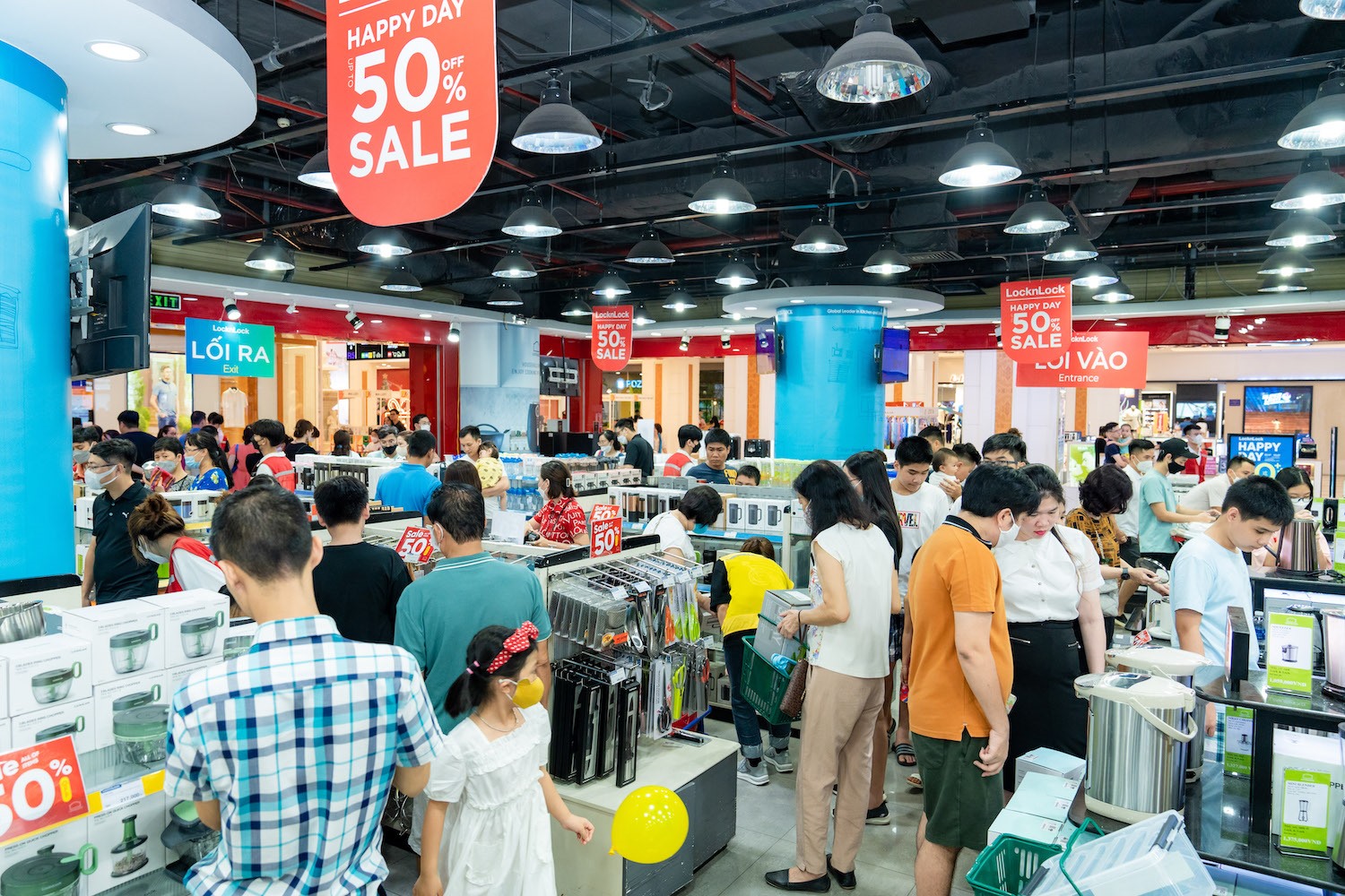 Lock&Lock tung ra chương trình sale độc quyền với mức ưu đãi giảm giá 50% toàn bộ sản phẩm chỉ có tại Vincom Mega Mall Royal City.