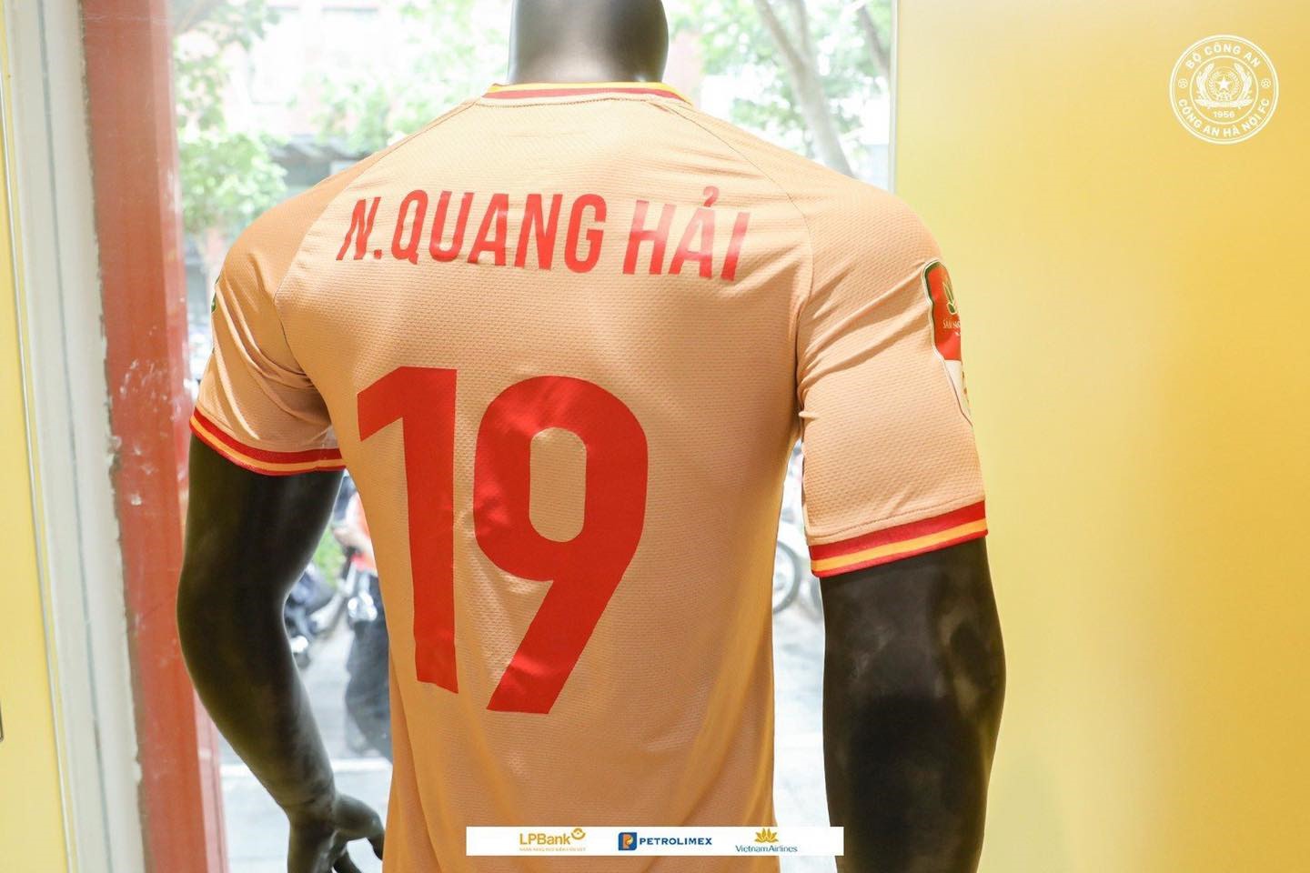 Quang Hải sẽ mặc áo số 19. Ảnh: CAHN FC