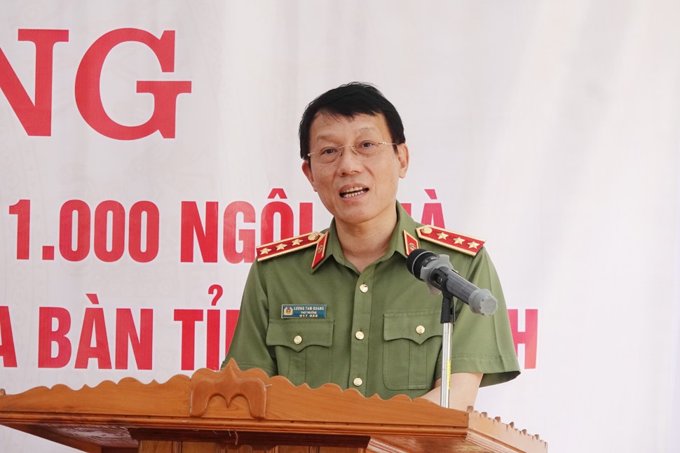 Thứ trưởng Bộ Công an, Thượng tướng Lương Tam Quang phát biểu tại buổi lễ. Ảnh: Trần Tuấn.