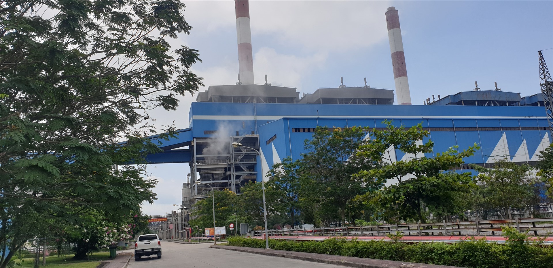 Nhà máy Nhiệt điện Cẩm Phả. Ảnh: Nguyễn Hùng
