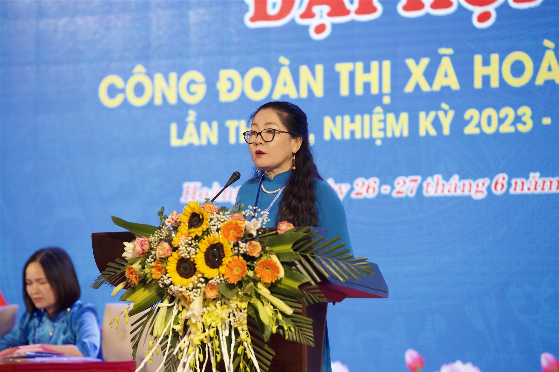 Bà Nguyễn Thị Thu Nhi -  Phó Chủ tịch LĐLĐ tỉnh Nghệ An phát biểu chỉ đạo Đại hội. Ảnh: Vân Nam