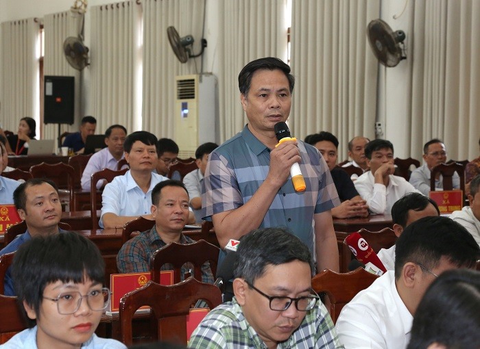 Cử tri huyện Thanh Oai phát biểu ý kiến tại hội nghị. Ảnh: Hanoi.gov