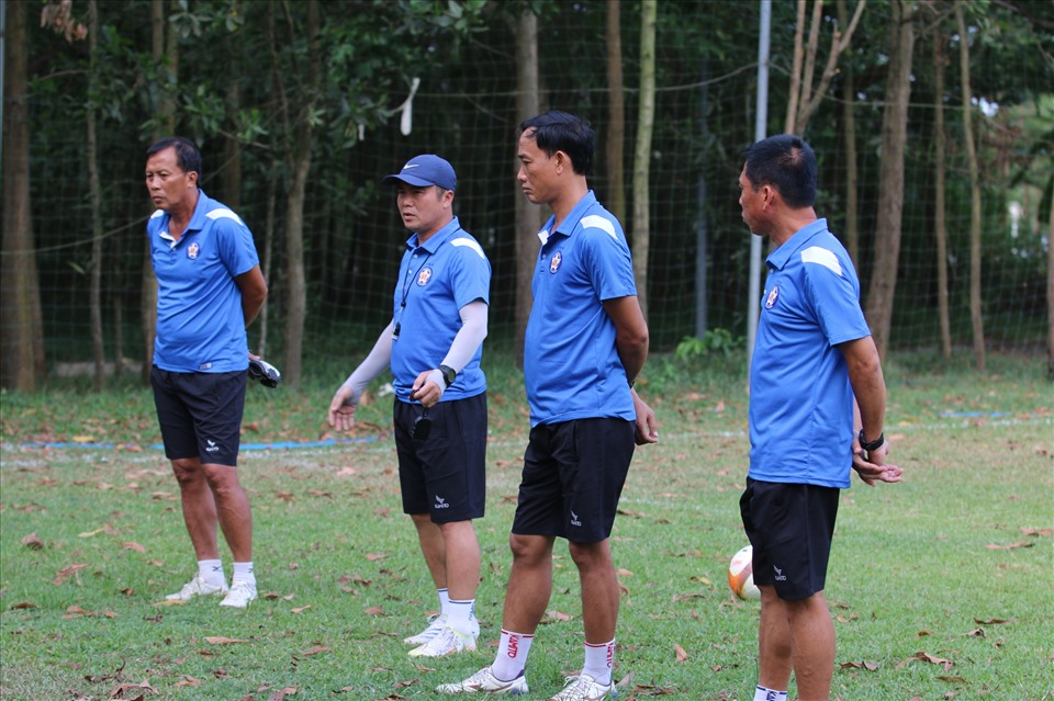 Huấn luyện viên Phạm Minh Đức trong ngày làm việc đầu tiên cùng Đà Nẵng. Ảnh: CLB Đà Nẵng