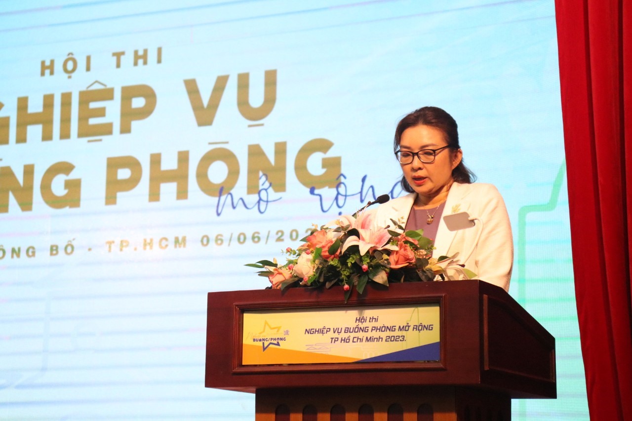 Bà Bùi Thị Ngọc Hiếu, Phó Giám đốc Sở Du lịch TP Hồ Chí Minh phát biểu tại họp báo. Ảnh: Việt Phong