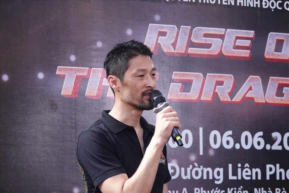 Johnny Trí Nguyễn cho biết thông qua giải đấu, ban tổ chức muốn khuyến khích cho sự kì công tập luyện, nỗ lực của các võ sĩ. Ảnh: Nguyễn Đăng