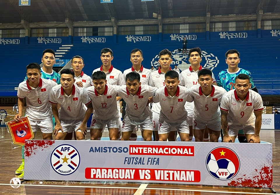 Đội hình tuyển futsal Việt Nam đấu Paraguay. Ảnh: VFF