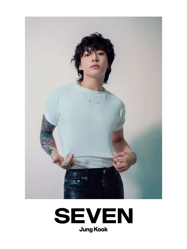 Jungkook BTS khoe vẻ đẹp hình thể trong bộ ảnh quảng bá "Seven"