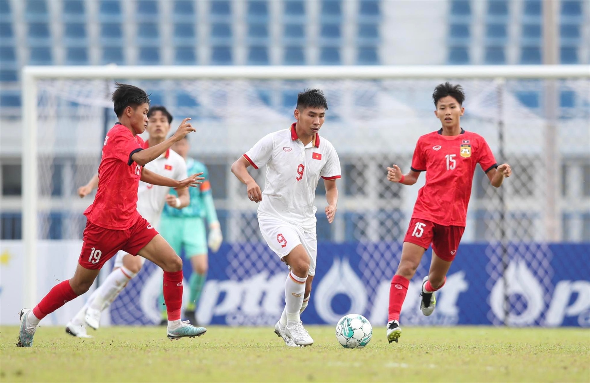 Đinh Xuân Tiến ghi bàn thắng thứ 3 cho U23 Việt Nam. Ảnh: Lâm Thoả