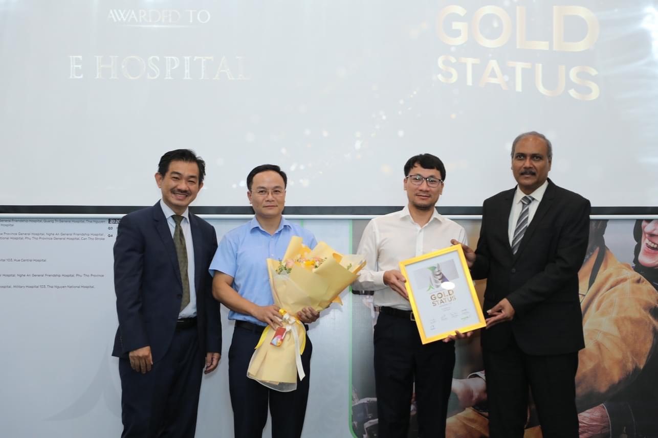 Bệnh viện E được trao giải thưởng vàng về điều trị đột quỵ. Ảnh: Thuỳ Linh