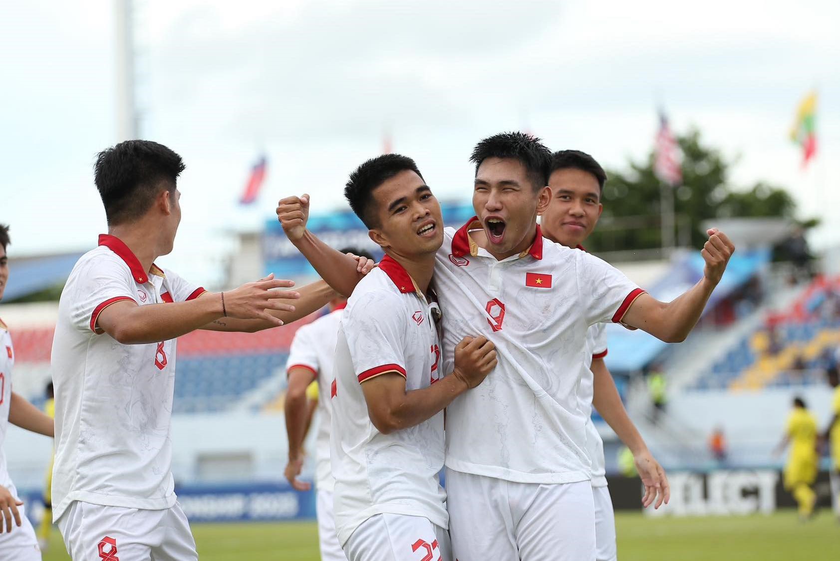 Xuân Tiến nâng tỉ số lên 3-0 cho U23 Việt Nam. Ảnh: Lâm Thoả