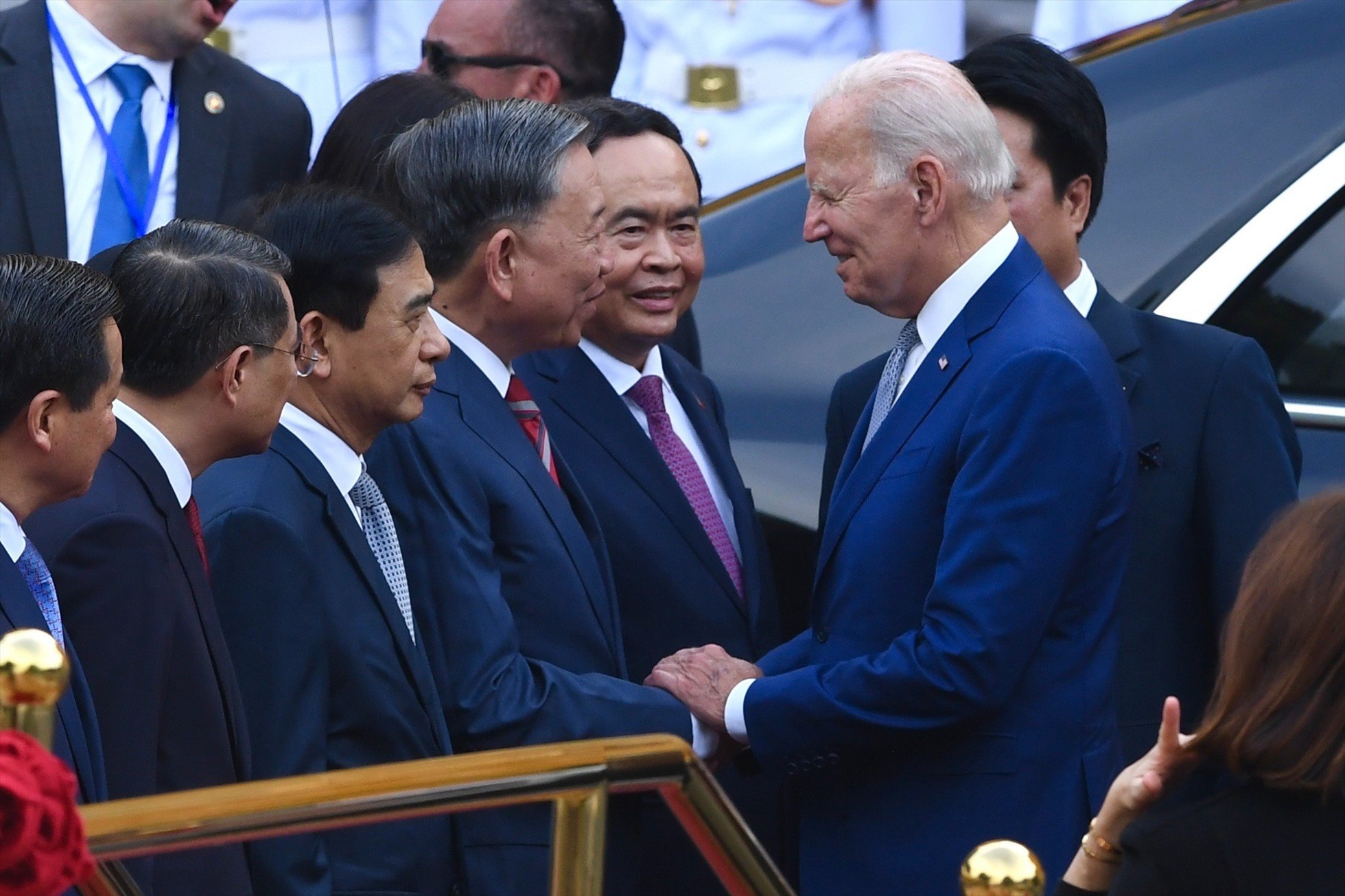 Tổng thống Joe Biden bắt tay Bộ trưởng Công an Tô Lâm. Ảnh: Hải Nguyễn