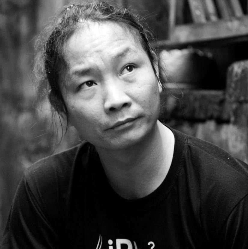 Hoạ sĩ Hùng Rô.