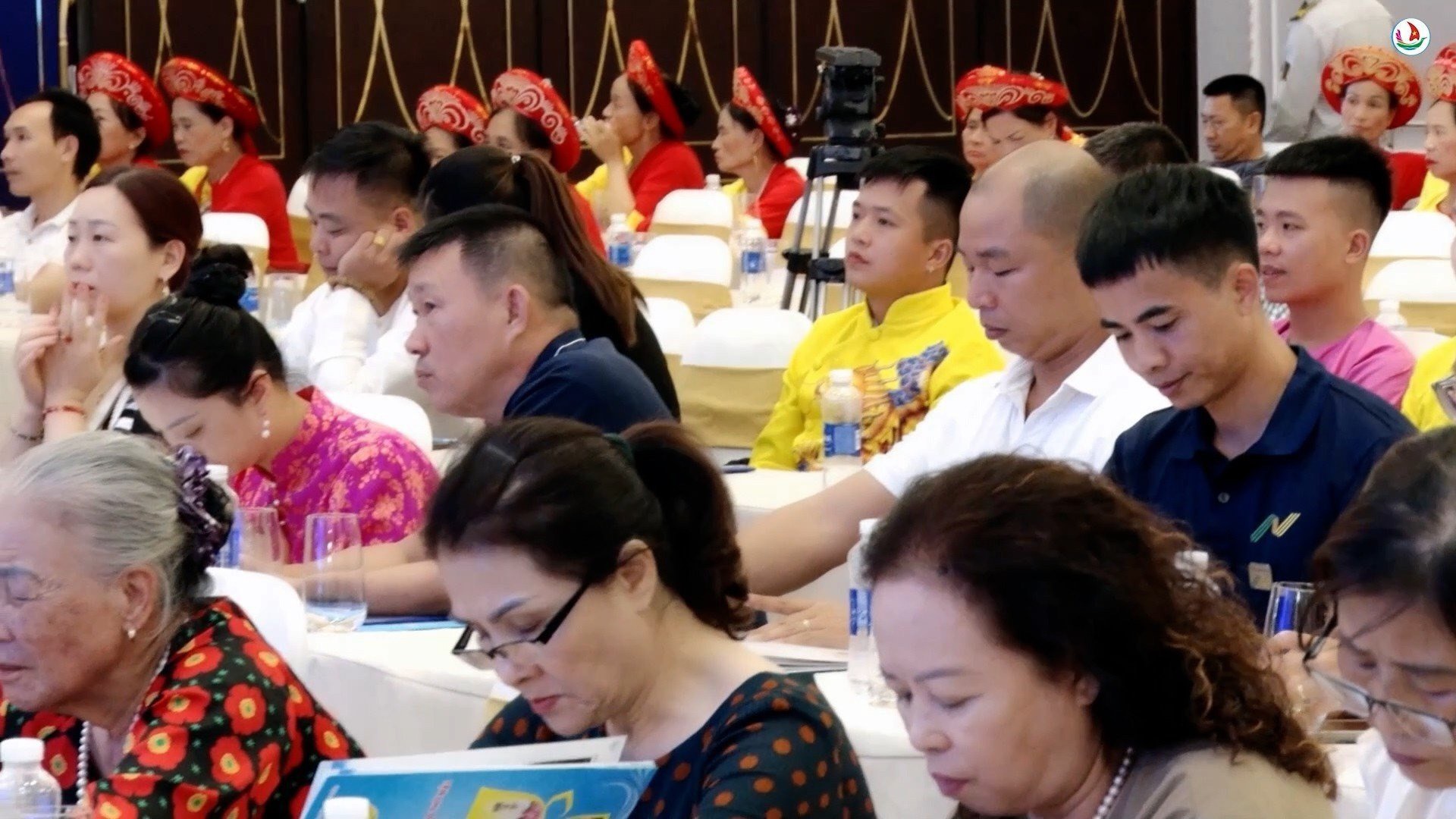 Tọa đàm “Văn hóa lễ hội sông nước” diễn ra tại Không gian văn hóa Việt Ứng Thiên. Ảnh: Viện Phát triển văn hóa dân tộc