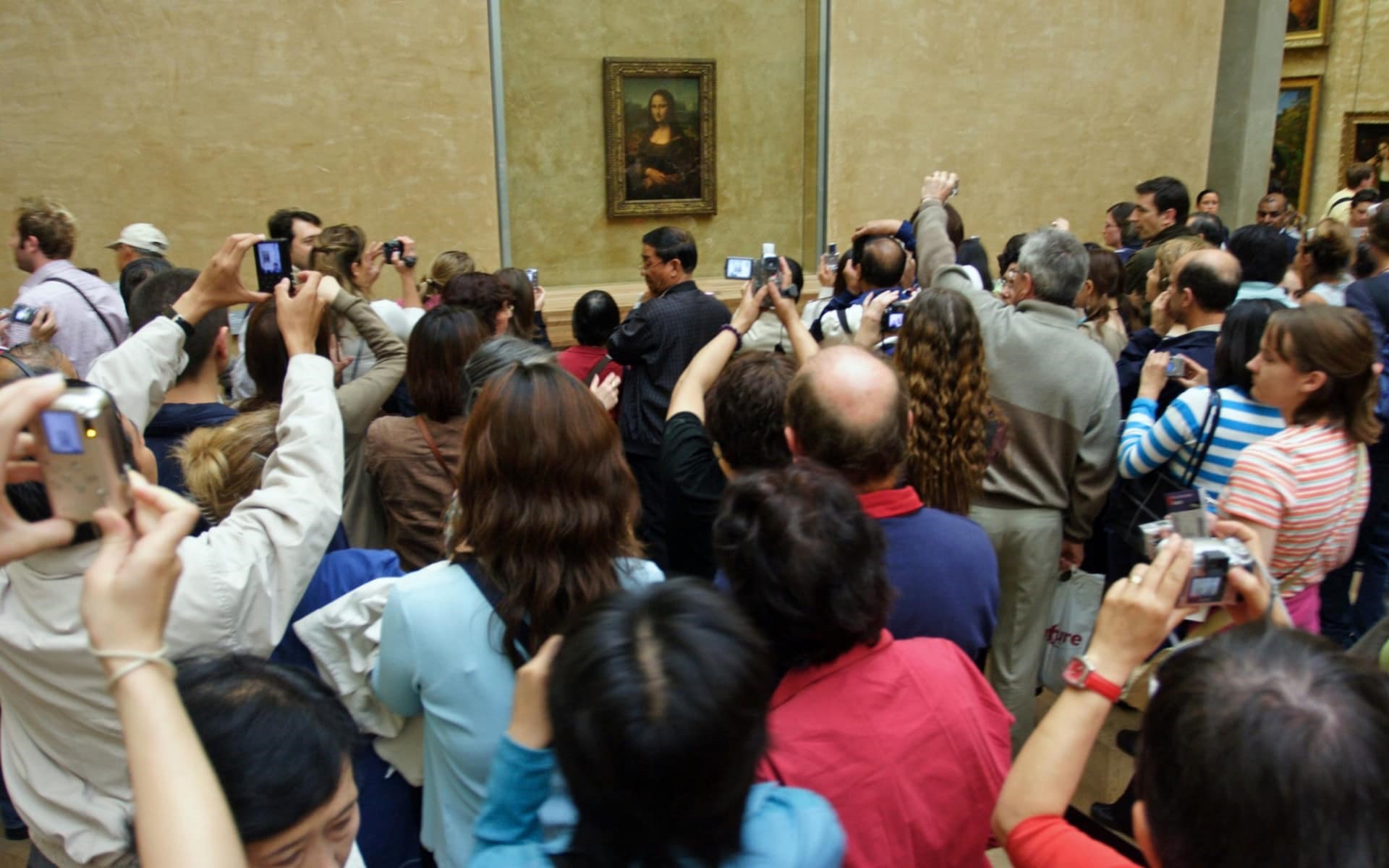 Tâm điểm của bảo tàng Louvre. Ảnh: Alamy