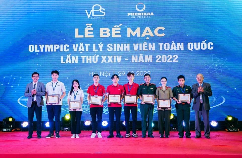 Sinh viên Phenikaa đạt giải trong cuộc thi Olympic Vật Lý sinh viên toàn quốc lần thứ XXIV - năm 2022.