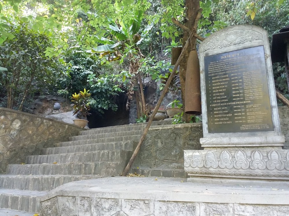Hang 8 Cô - một trong những “địa chỉ Đỏ” mang nhiều huyền tích tại Quảng Bình. Ảnh: Lê Phi Long