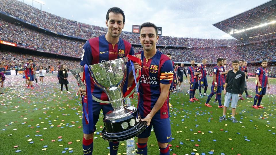Xavi đã giành đủ mọi danh hiệu tập thể với Barcelona. Ảnh: Getty.