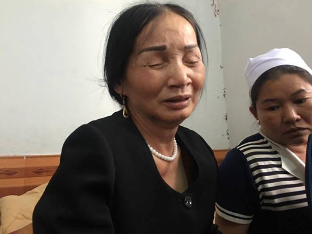 Bà Nguyễn Thị Viên tâm sự với PV về người con dâu xấu số của mình. Ảnh: CT.