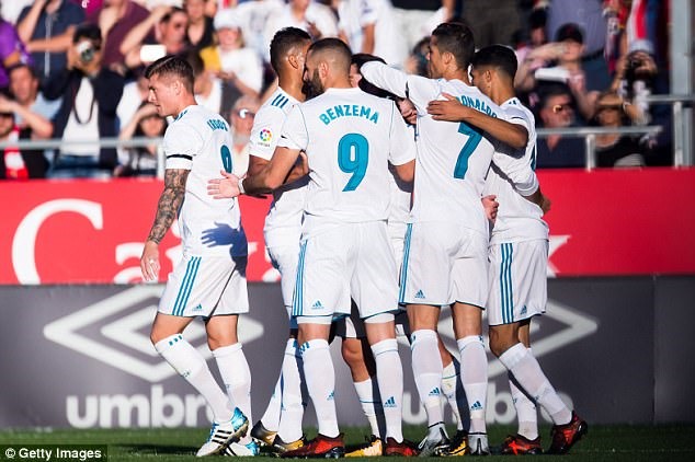 Tập thể Real Madrid đang có dấu hiệu bất ổn. Ảnh: Reuters.