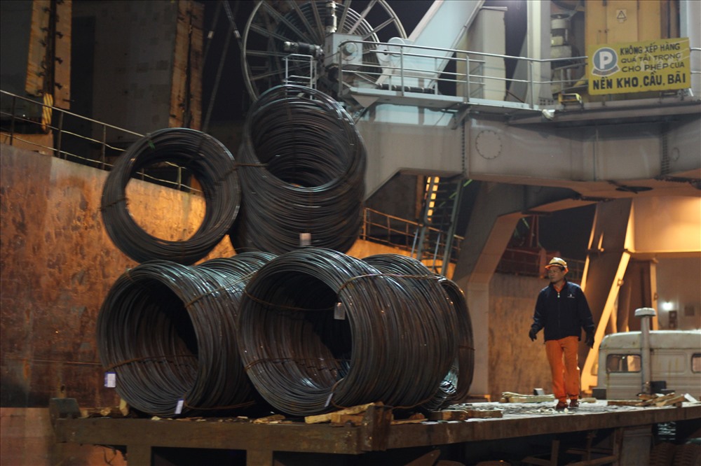 Ngày nay, các mặt hàng chủ yếu tại cảng Hoàng Diệu (Hải Phòng) thường là các loại mặt hàng sắt, thép...