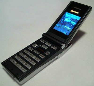 Pantech GI100, chiếc điện thoại di động đầu tiên có cảm biến vân tay.
