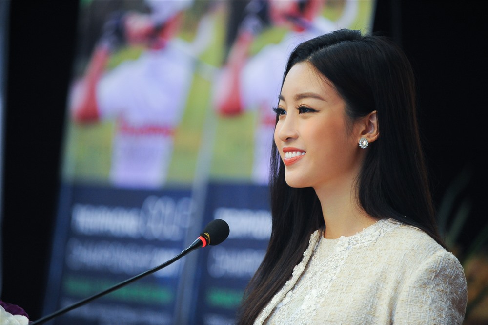 Đặc biệt, buổi họp báo có sự xuất hiện của Hoa hậu Đỗ Mỹ Linh.