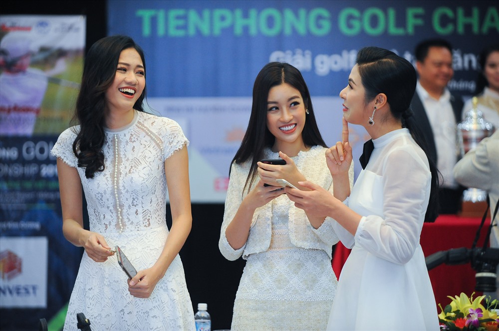 Đây cũng sẽ là những người đẹp sẽ góp mặt trong Đêm Gala trao giải và gây Quỹ hỗ trợ Tài năng trẻ Việt Nam sẽ diễn ra ngay tại sân golf sau khi kết thúc giải. 