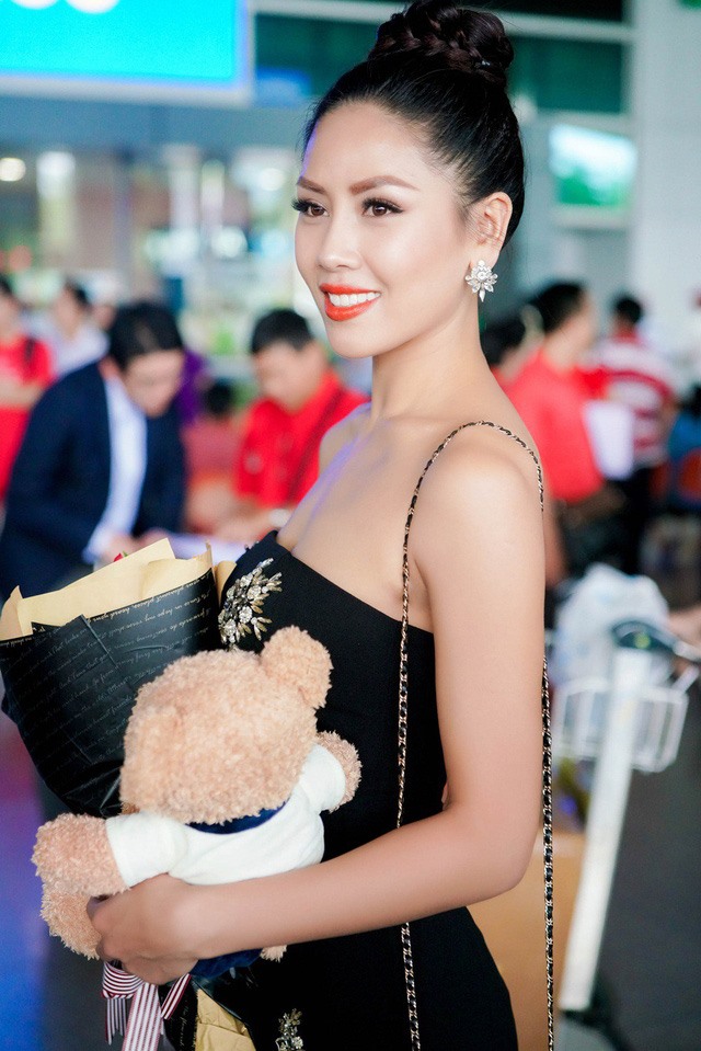 Nguyễn Thị Loan chia sẻ cuộc thi Miss Universe 2017 sẽ là kỉ niệm thanh xuân cô không bao giờ quên.