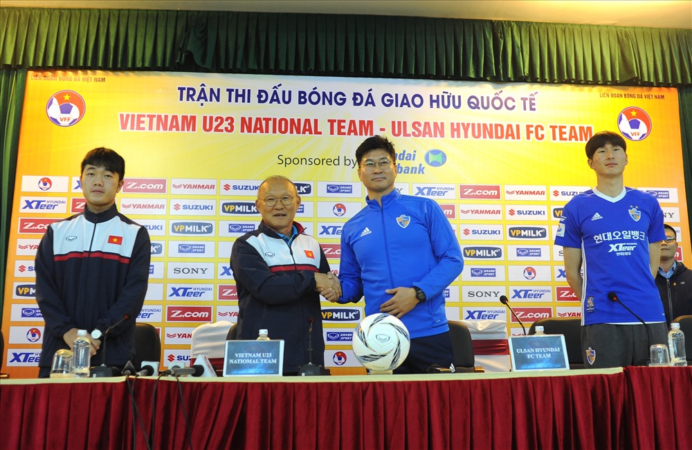 Buổi họp báo trước trận U23 Việt Nam và CLB Ulsan Hyundai (Hàn Quốc). Ảnh: Đ.H
