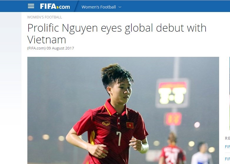 Tuyển thủ nữ Tuyết Dung cũng từng được trang chủ FIFA ca ngợi sau khi lập 2 siêu phẩm đá phạt góc thành bàn vào năm 2015.