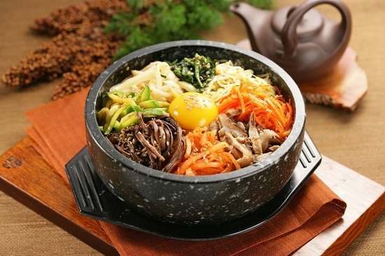 Cơm trộn Hàn Quốc cho bữa trưa nay ăn gì mới lạ 
