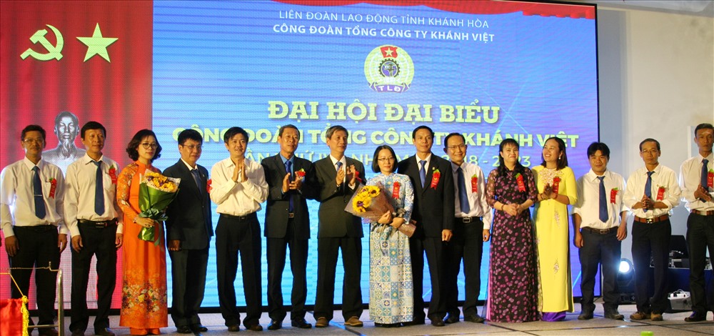 BCH Công đoàn Tổng Công ty Khánh Việt nhiệm kỳ 2018-2023 ra mắt tại Đại hội. Ảnh: P.Linh