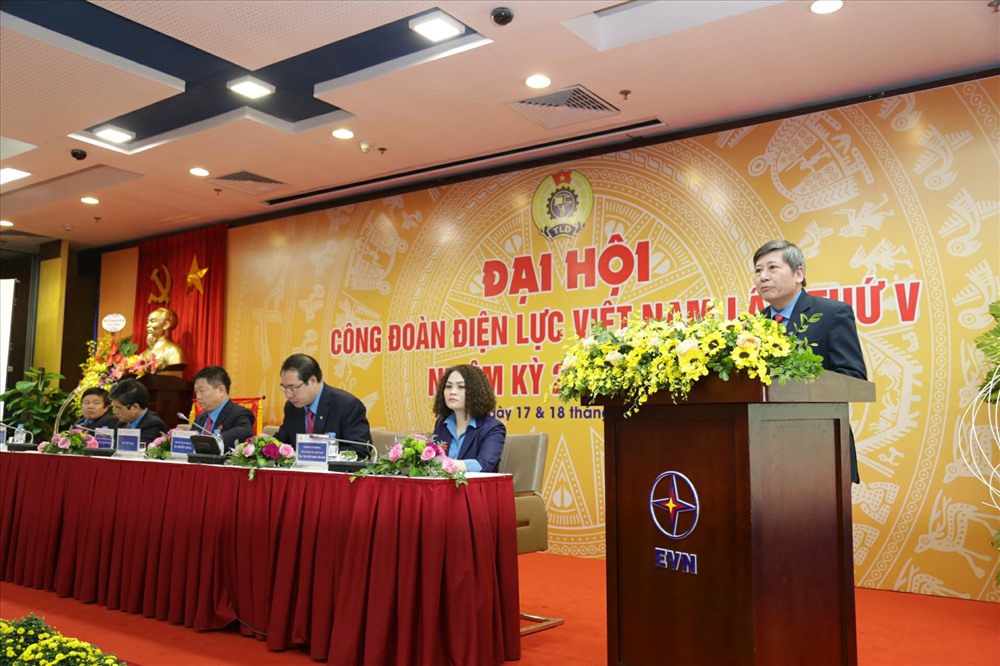 Phó Chủ tịch Tổng LĐLĐVN phát biểu chỉ đạo tại Đại hội. Ảnh: Nguyễn Lương