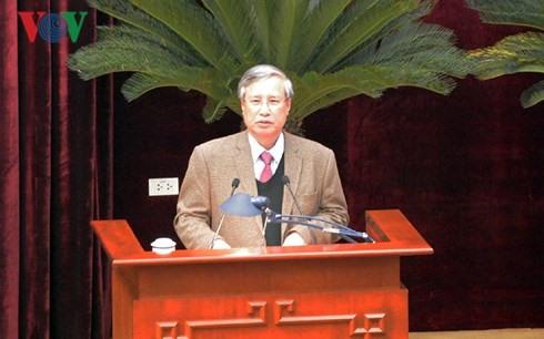 Ông Trần Quốc Vượng, Thành viên Thường trực Ban Bí thư, Chủ nhiệm Ủy ban Kiểm tra Trung ương phát biểu tại hội nghị.