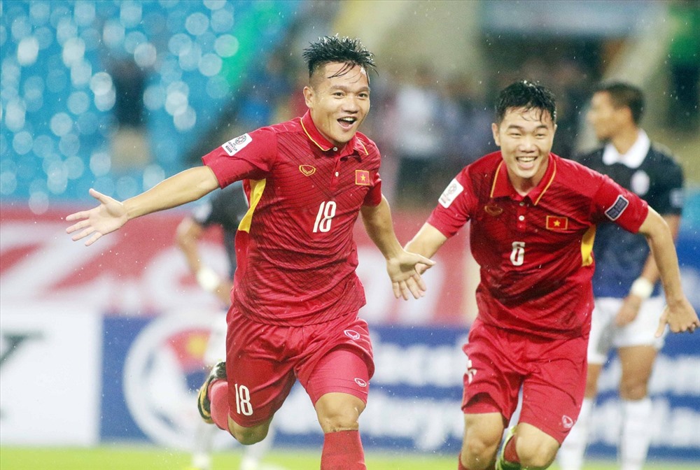 Tiền vệ đội trưởng Đinh Thanh Trung đã có một năm thành công cả trong màu áo CLB lẫn ĐTQG. Ảnh: H.A