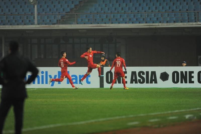 Phía trước ĐT U23 Việt Nam vẫn còn 2 trận đấu nữa ở VCK U23 Châu Á 2018. Ảnh: MT.